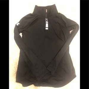 Black Under Armour pull over